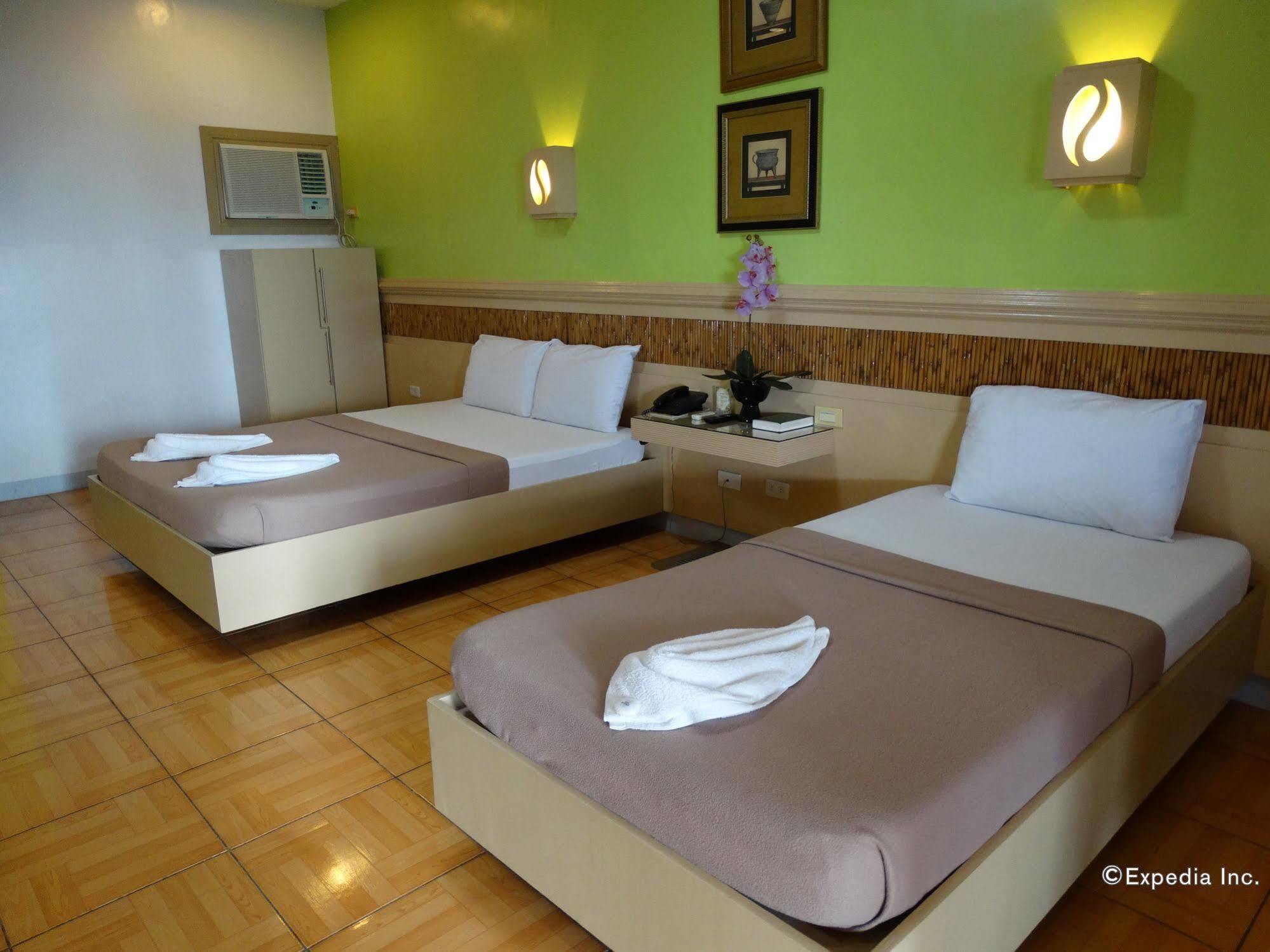 Sun Avenue Tourist Inn & Cafe Tagbilaran Dış mekan fotoğraf
